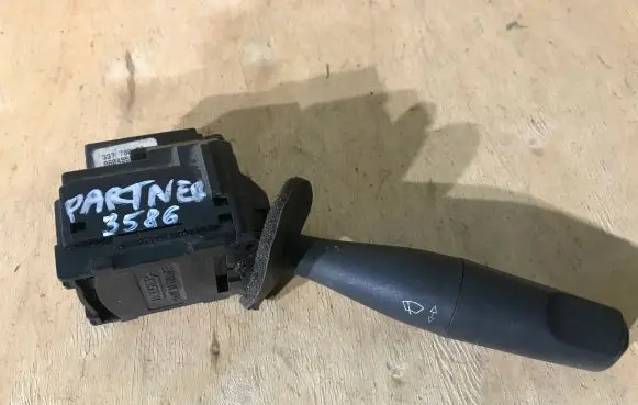 Peugeot Partner Wiper control stalk 96049596ZL 33779002