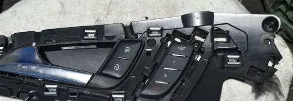 Audi A6 C7 Front door interior handle brak