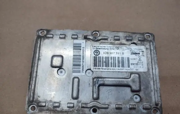 Volkswagen Touareg I Headlight ballast module Xenon 3D0907391B