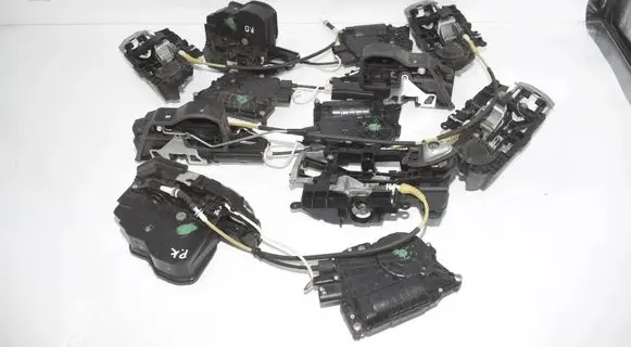 BMW 5 F10 F11 Front door soft close latching motor 7249981 51217249981 7231933