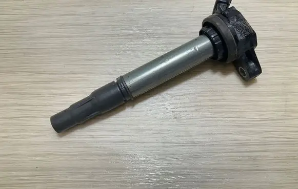 Toyota Auris E210 High voltage ignition coil 9091902268 10R035444