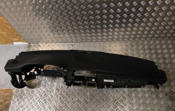 Mercedes-Benz CLS C218 X218 Dashboard 1068303600145 34074347A A2188600602