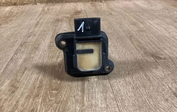 Audi TT Mk1 High voltage ignition coil 06B905115