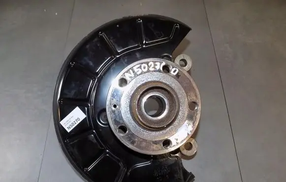 Volkswagen Caddy Front wheel hub 5QA505436A