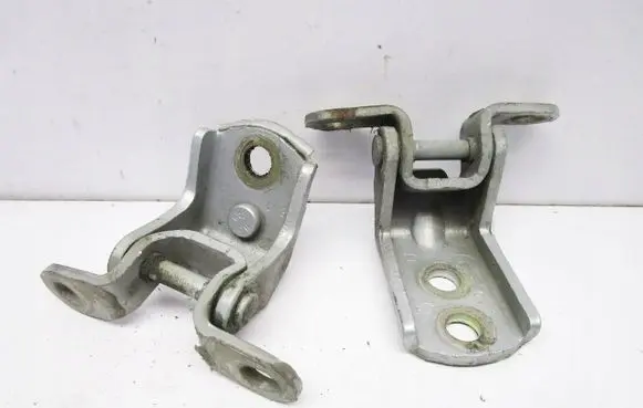 Nissan Primera Rear door hinge set 
