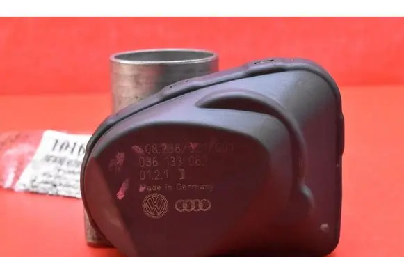 Seat Leon (1M) Throttle body valve 036133062
