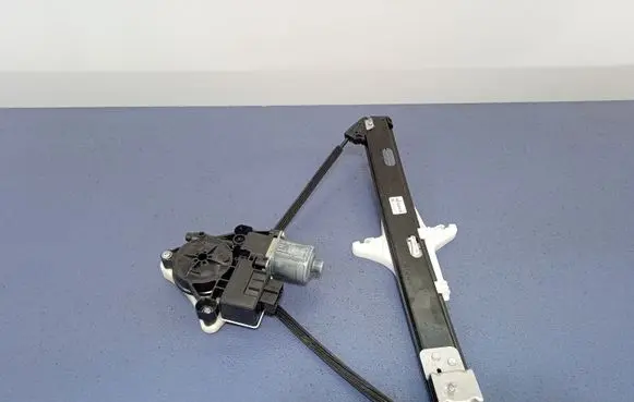 Seat Arona Rear door window regulator with motor 6F0839462A