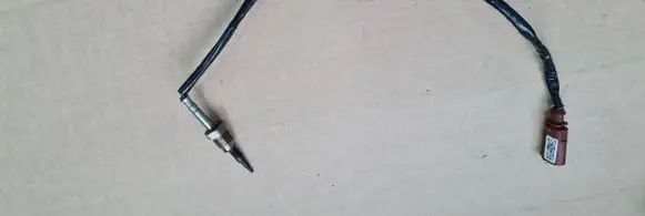 Audi A5 Oil temperature sensor 8W0906088B
