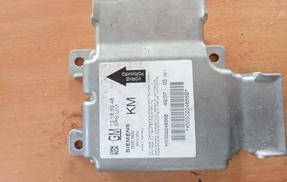 Opel Vectra C Airbag control unit/module 13186948 330518650 5WK43654