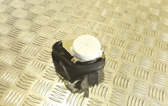 Rear seatbelt