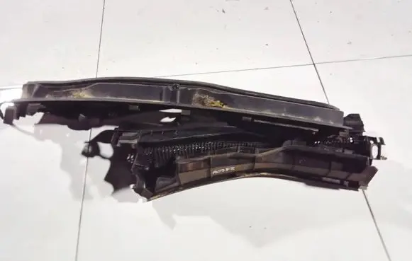 Mazda 2 Wiper trim d171507s