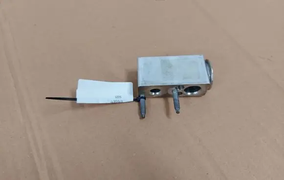 Peugeot 508 Air conditioning (A/C) expansion valve 670187T