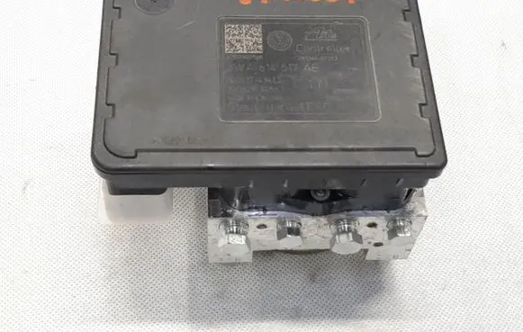 Volkswagen Golf VII ABS Pump 5WA614517BN