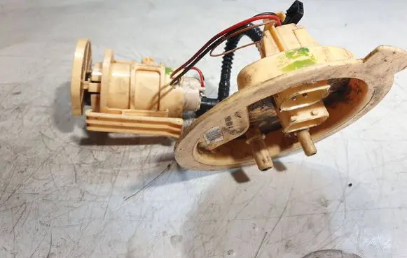 BMW 7 F01 F02 F03 F04 In-tank fuel pump 7188563