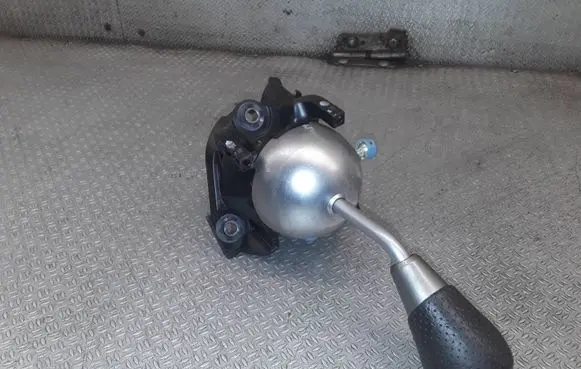 Honda FR-V Gear shifter/selector