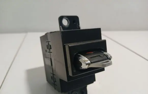 Jaguar XF X250 Ignition lock 6W8311572AJ