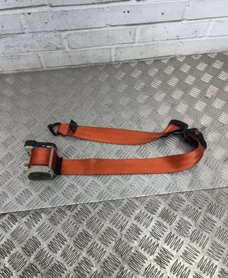 Renault Twingo II Rear seatbelt 33059528