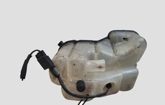 Volvo V60 Coolant expansion tank/reservoir 6G918K218