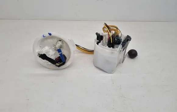 BMW X3M F97 In-tank fuel pump 9468628