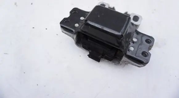 Skoda Superb B6 (3T) Engine mount bracket APAPODUSZKA
