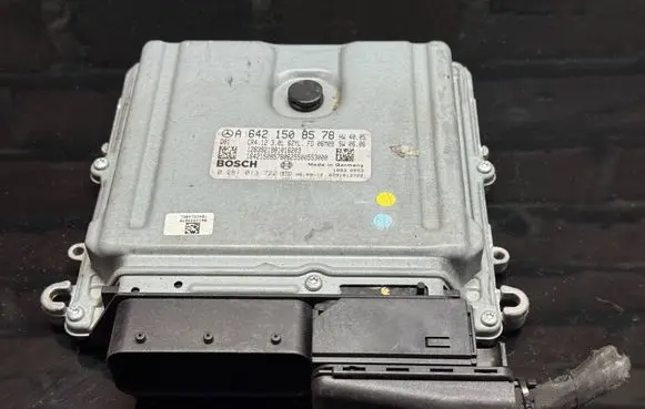 Mercedes-Benz E W211 Engine control unit/module A6421508578 0281013722