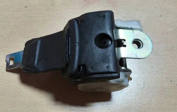 Opel Signum Middle seatbelt (rear) 10311252