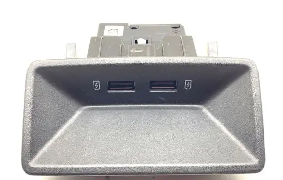 Seat Leon (5F) USB socket connector 5Q0035726L