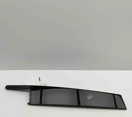 Audi A3 S3 8V Front door glass trim molding 8V5837901