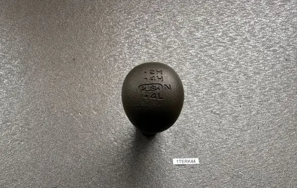 Nissan Terrano Gear shift switch/knob 3321933G01
