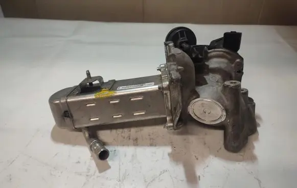 Citroen C5 EGR valve cooler V29004027