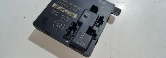 Mercedes-Benz E W211 Door control unit/module 2118704026 9607028