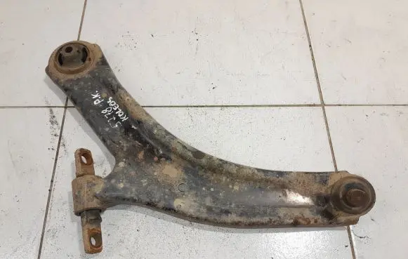 Renault Koleos I Front lower control arm/wishbone NOCODE