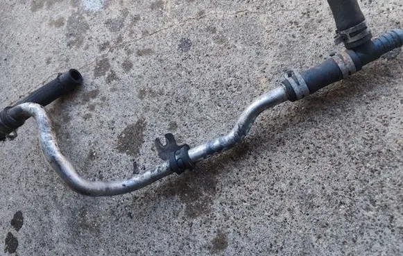 Chrysler 300 - 300C Engine coolant pipe/hose