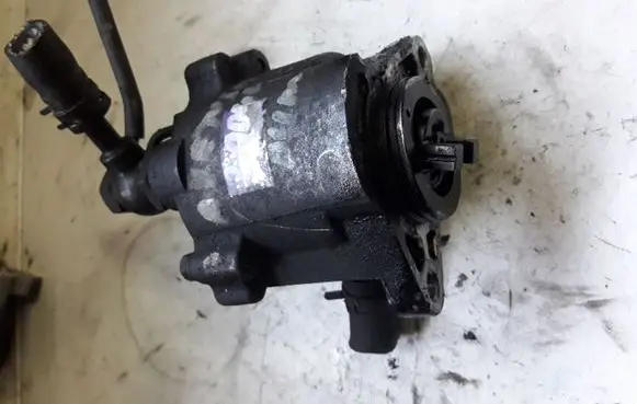 Toyota Avensis T250 Vacuum pump