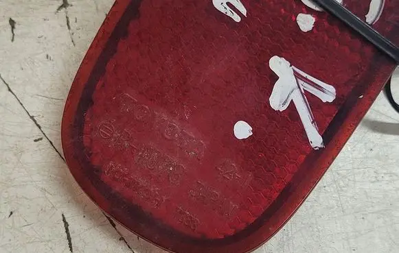 Toyota RAV 4 (XA20) Rear tail light reflector ICHIKOH7383