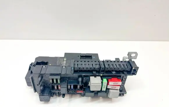 Mercedes-Benz SL R231 Fuse module A2319064600 A2319012000