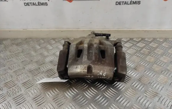Toyota RAV 4 (XA50) Front brake caliper 4539