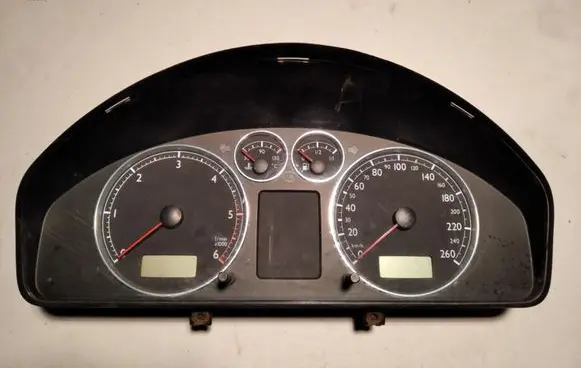 Volkswagen PASSAT B5.5 Speedometer (instrument cluster) 7M3920800H