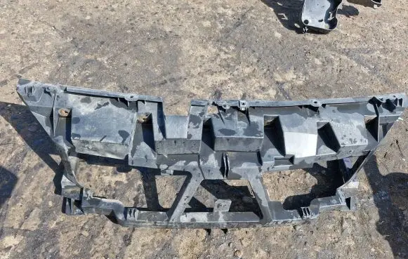 Renault Scenic II - Grand scenic II Front bumper mounting bracket