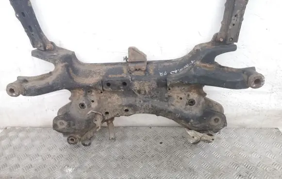 Toyota Avensis T270 Front subframe