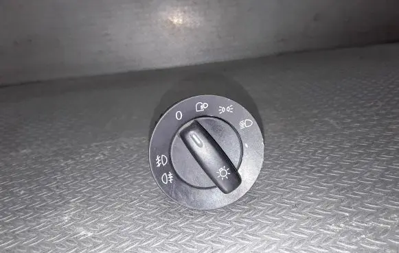 Volkswagen PASSAT B6 Light switch