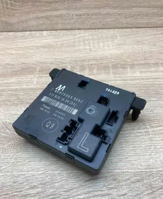 Mercedes-Benz E W211 Door control unit/module 2118201526 356805