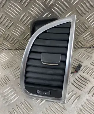 Audi Q7 4L Dashboard side air vent grill/cover trim 4L0820902T