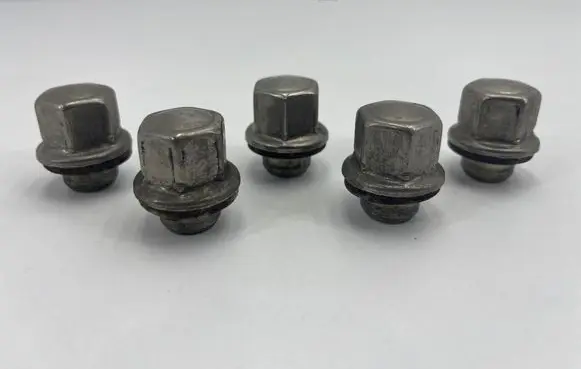 Jaguar XK8 - XKR Nuts/bolts 