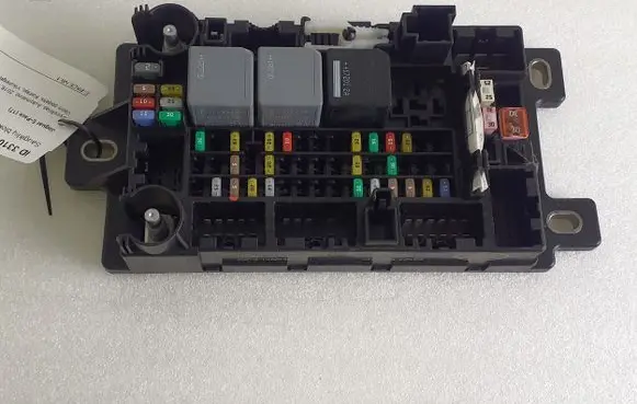 Jaguar E-Pace Fuse module J9C314N030AB 59CV11F05