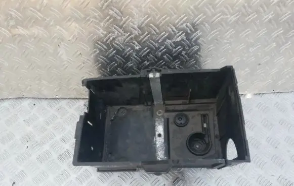 Volvo V50 Battery box tray 