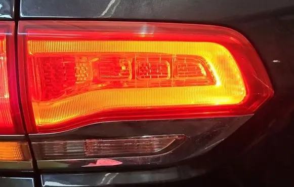 Jeep Grand Cherokee Tailgate rear/tail lights P68110047AD IMPRK1591341
