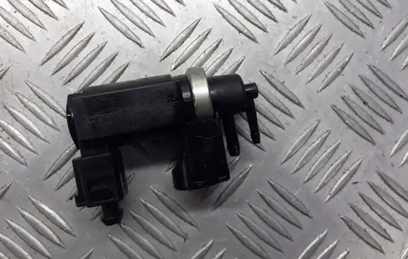 Audi A6 S6 C6 4F Turbo solenoid valve 059906628A