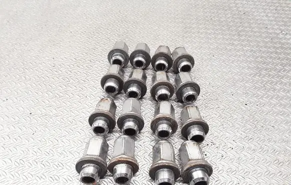Nuts/bolts