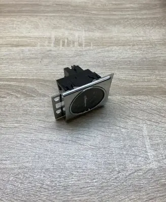 Volkswagen PASSAT B7 Clock 3AA919204
